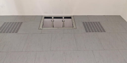 Bilde av rammesystem installert med datagulvet